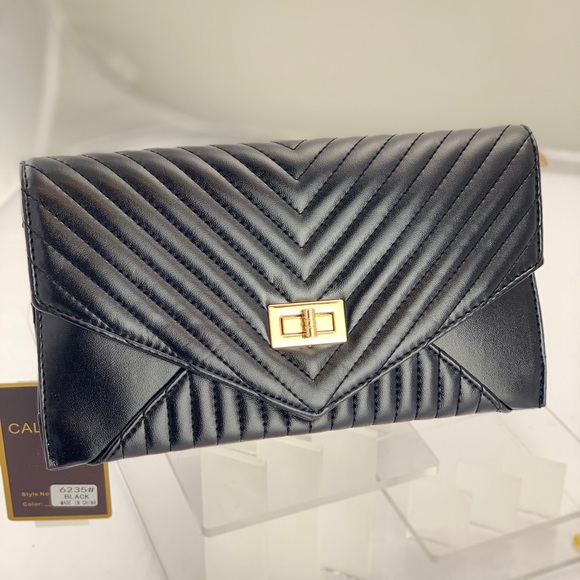 Vegan Black Clutch Converts into Crossbody Purse - Picture 2 of 8